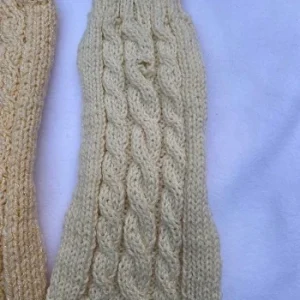 Sweter ręcznie robiony jasno żółty XS