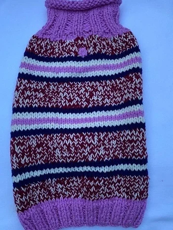 Sweter ręcznie robiony w kolorowe paski fiolet M/L