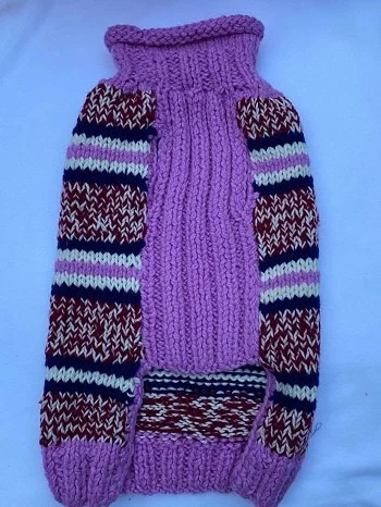 Sweter ręcznie robiony w kolorowe paski fiolet M/L - Image 2
